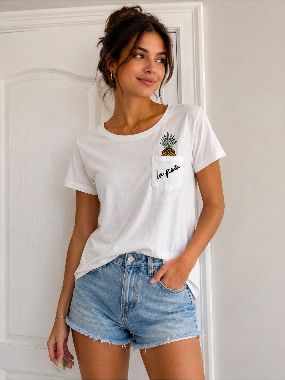 H&M White Pineapple Pocket Tee - XS